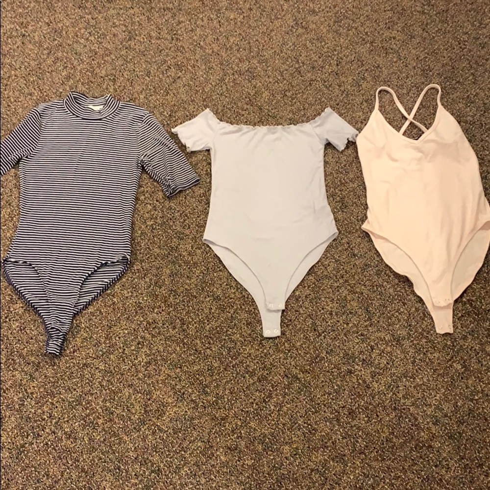 3 F21 bodysuits